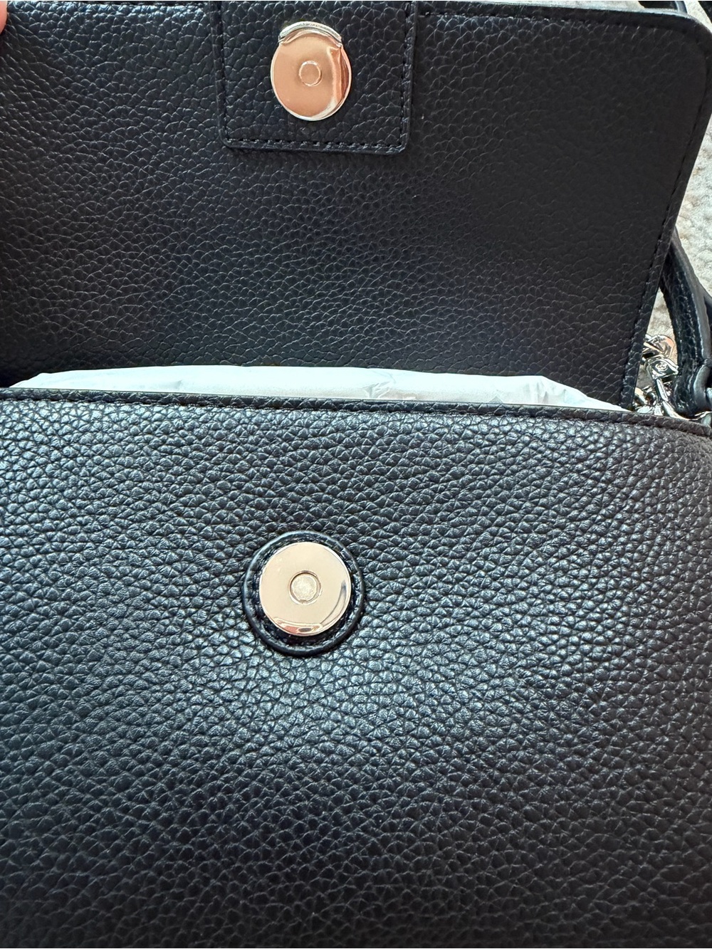 DKNY Pebbled Leather Crossbody small Bag in Black - Picture 5 of 7